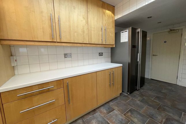 Room 2 10, St Augustines Road, Cambridgeshired photo 5