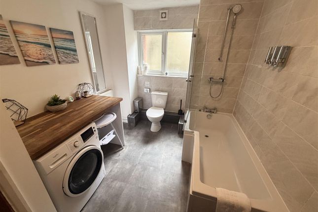 343, Neath Road, Swansea photo 4