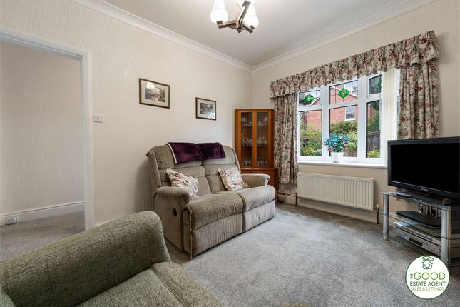 6, Queens Terrace, Handforth photo 4