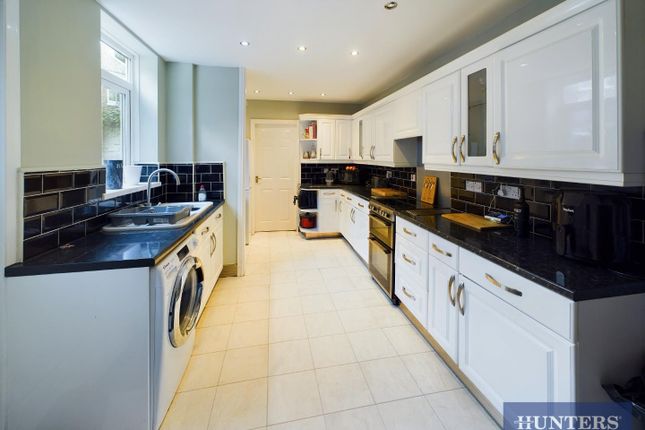 4, Horsforth Avenue, Bridlington photo 3