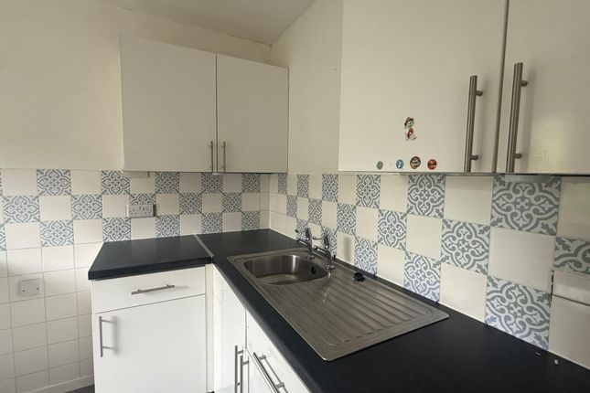37, Firthcliffe Drive, Liversedge photo 4