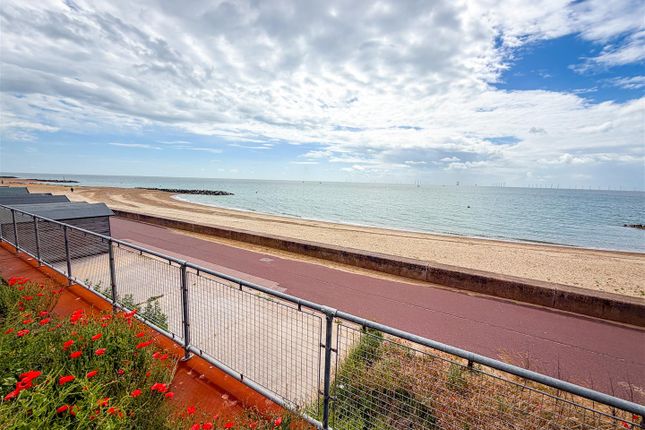C1C, Beach Hut, Kings Parade, Holland-On-Sea photo 2