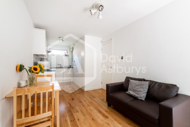 Thumbnail Flat to rent in Berkeley Walk, Finsbury Park, London