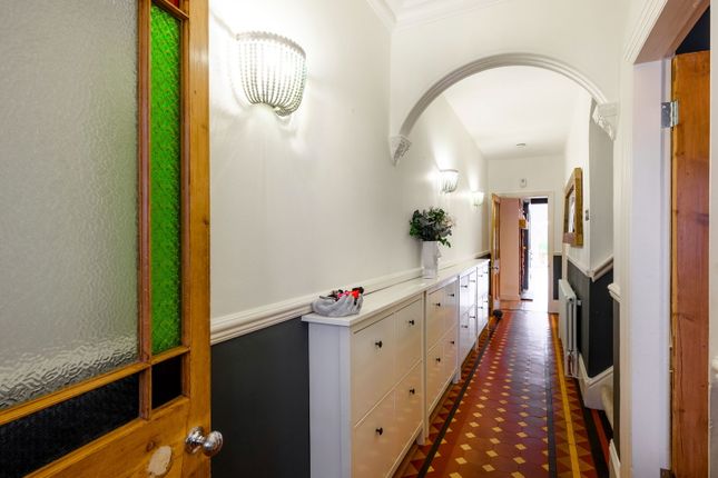 Rosslyn House, 37, Cherry Orchard, Lichfield photo 4
