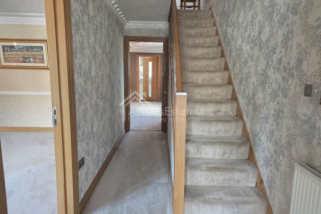 10, St Annes Close, Dewsbury photo 5
