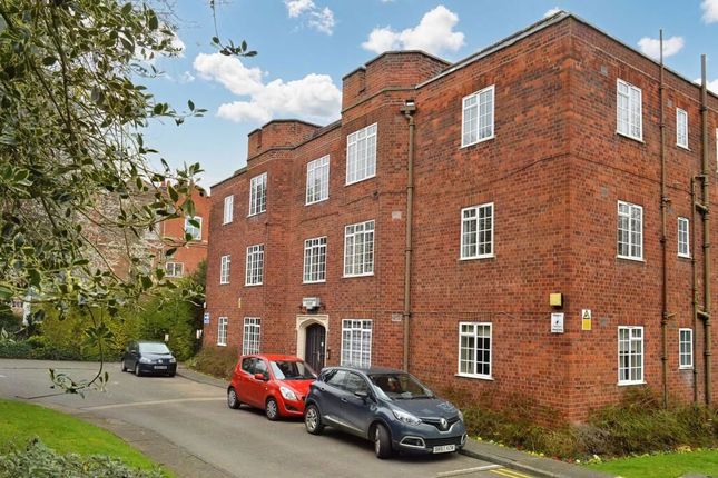 2-bed flat on 7, Stoneygate Court, Leicester, £95,000