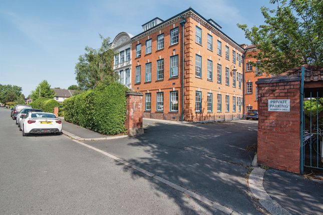 Flat for sale in Northwick Avenue, Worcester