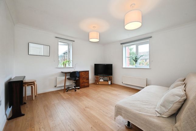 88, Jersey Drive, Wokingham photo 2