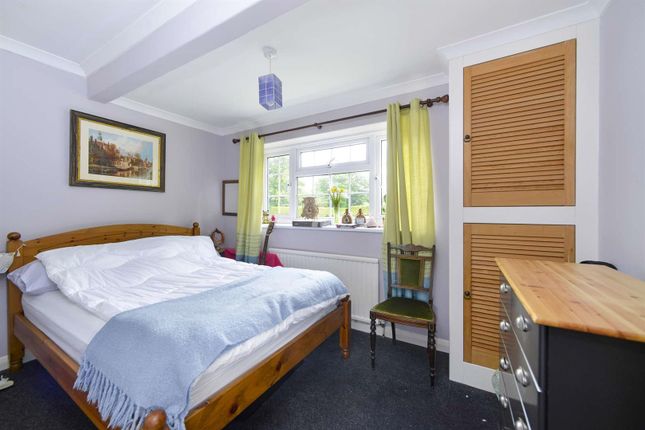 North View, Plaistow Road, Dunsfold photo 2