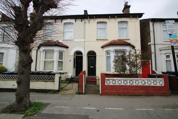 Thumbnail Semi-detached house to rent in Davidson Road, Croydon