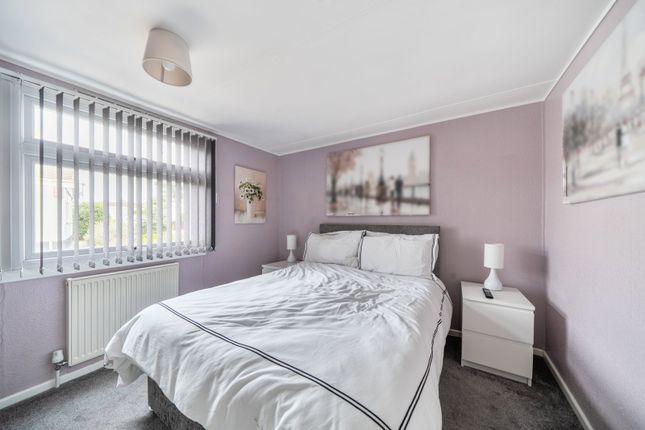 11 Birch Avenue, Cuerden Residential Park, Leyland photo 4