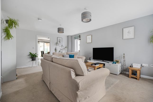 8, Fairpark Close, Newton Abbot photo 4