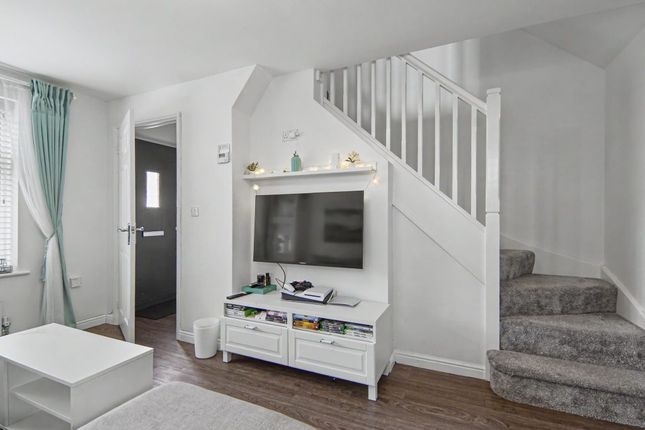 23, Endicott Bend, Coventry photo 4