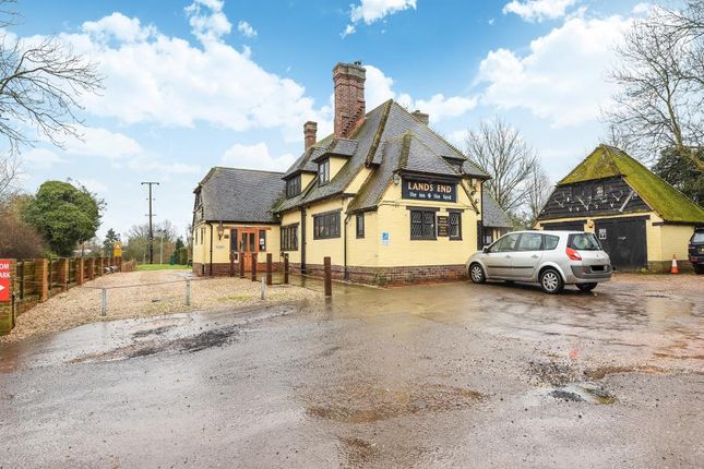 Pub/bar to let in Landsend Lane, Lands End, Twyford, Reading RG10 - Zoopla