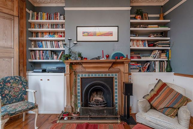 Terraced house for sale in Brooke Road, London