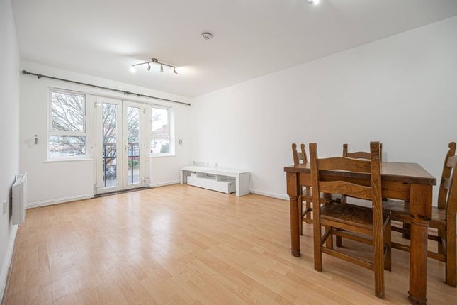 Thumbnail Flat for sale in Rookery Way, Colindale, London