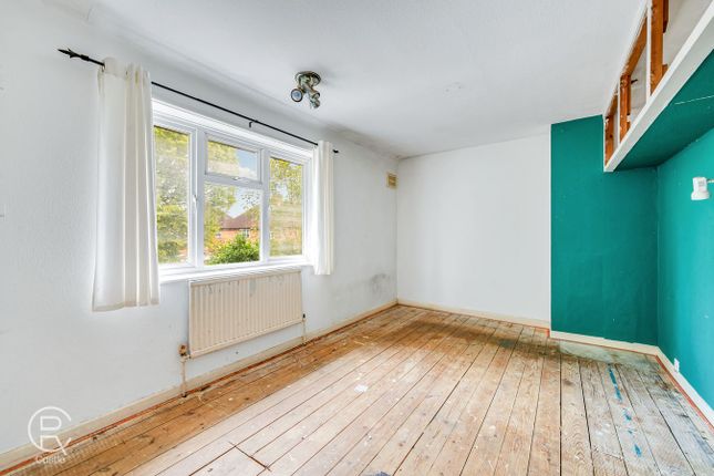 6, Kennedy Path, London photo 4