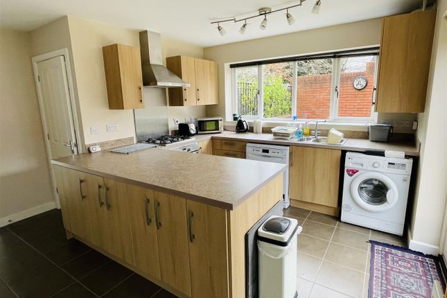 End terrace house to rent in Ricardo Drive, Cam, Dursley