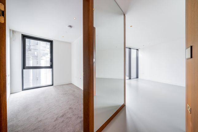 Flat for sale in Lewis Cubitt Square, King's Cross, London