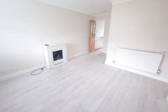 11 Northcote Close, Everton photo 2