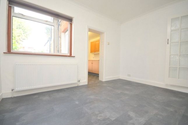 3, Honiton Road, Essex photo 4