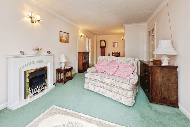 27, Barton Mill Court, Canterbury photo 4