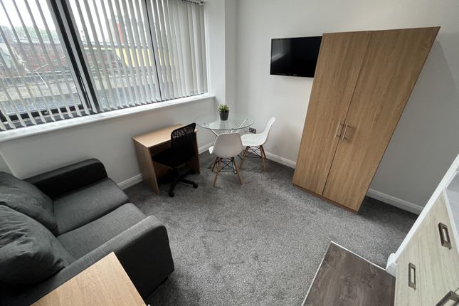 Flat 68, Bracken House, Manchester photo 3