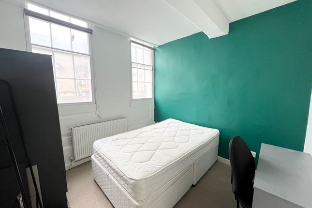 Maisonette, 21-22, High Street, Bath photo 3