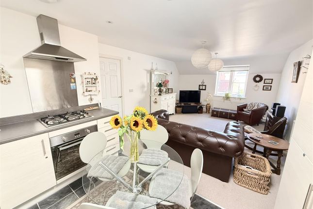 9, Harebell Road, Attleborough photo 2