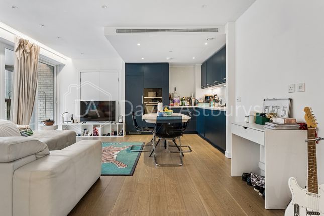 5 Greenford House, 2, Jubilee Walk, Clerkenwell photo 2
