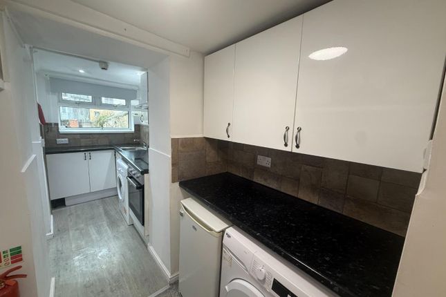 6, Alexandra Place studio, Plymouth photo 3