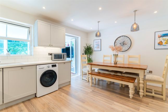 4-bed house on 7, Greenacres, Tadworth, £635,000