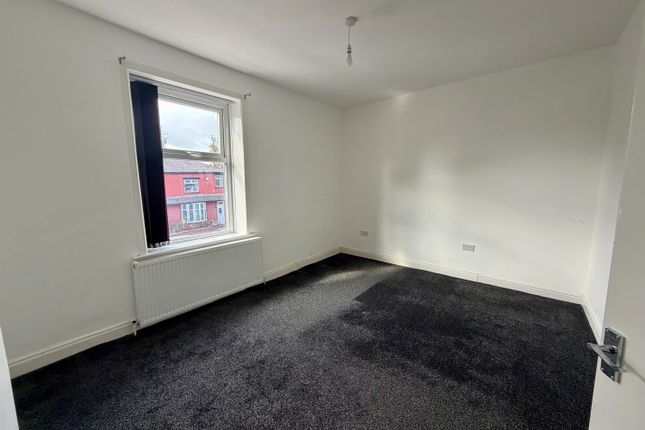 177, Burnley photo 5