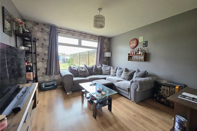 33, Foxglove Close, Essex photo 3