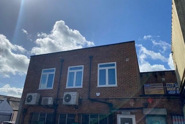 Flat 3, Rialto Place, Shirley High Street, Southampton, Hampshire, SO15, Southampton photo 2