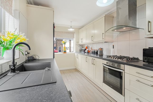 3, Atterby Drive, Doncaster photo 4