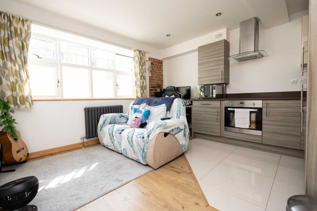 Flat for sale in The Quadrant Centre, Old Christchurch Road, Bournemouth