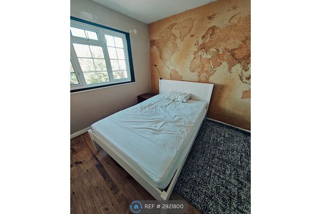 Knights Ridge, Orpington photo 5