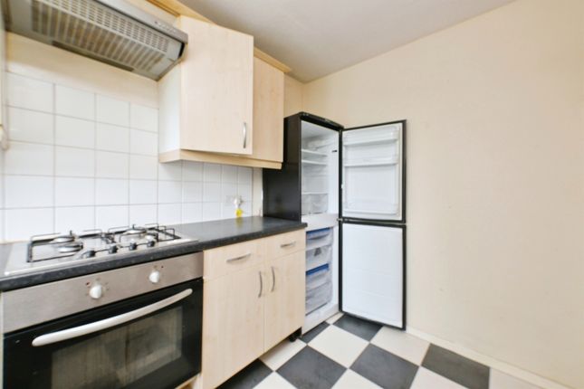 34, Lawrence Court, Northampton photo 4