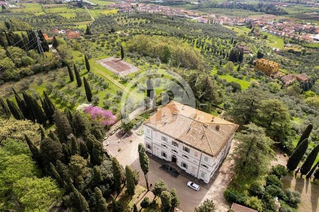 Villa for sale in Pistoia, Tuscany, 51100, Italy