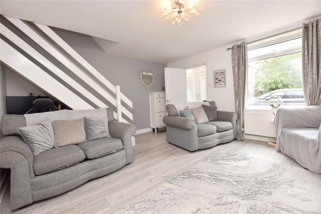 303, Brosscroft Village, Glossop photo 3