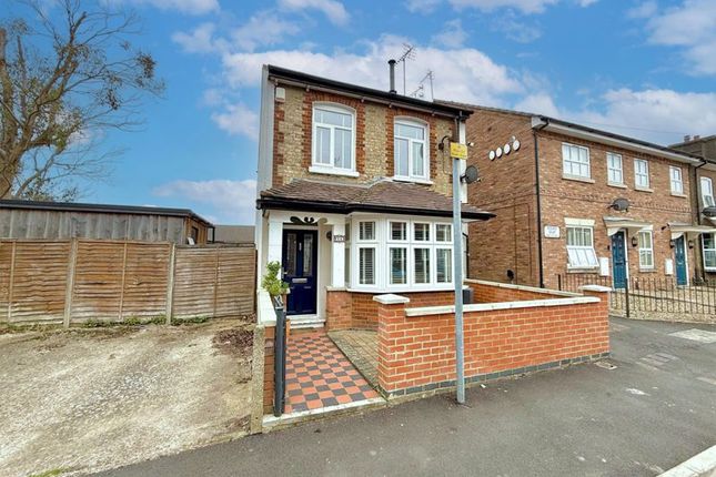 3-bed detached on 112, Victoria Street, Dunstable, £425,000