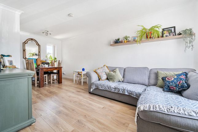35 Flansham Park, Bognor Regis photo 2