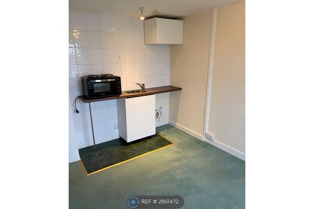 Flat, South Terrace, Littlehampton photo 2