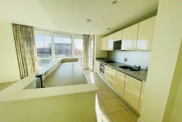 Flat to rent in Mirage, Bristol