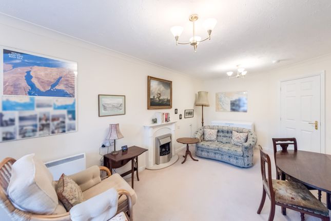 45 Glenearn Court, Pittenzie Street, Crieff photo 3