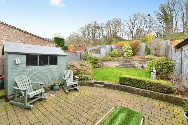 61, Hollybank Drive, Sheffield photo 4