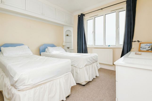 Town house for sale in Hastings Avenue, Clacton-On-Sea, Essex