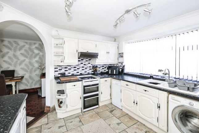 16, Hawker Drive, West Midlands photo 3