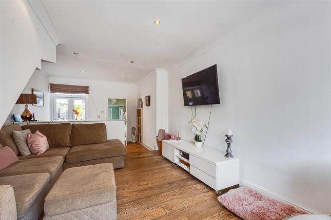 16, Kingsley Road, Orpington photo 3